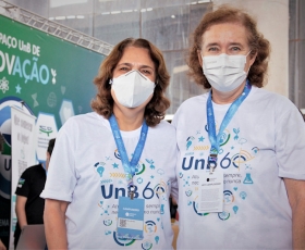 Reitora Márcia Abrahão e a Decana de Pesquisa e Inovação Maria Emília Walter visitam o estande da UnB na 4ª edição da Campus Party Brasília. Foto: Beto Monteiro/Ascom UnB. 26/03/2022